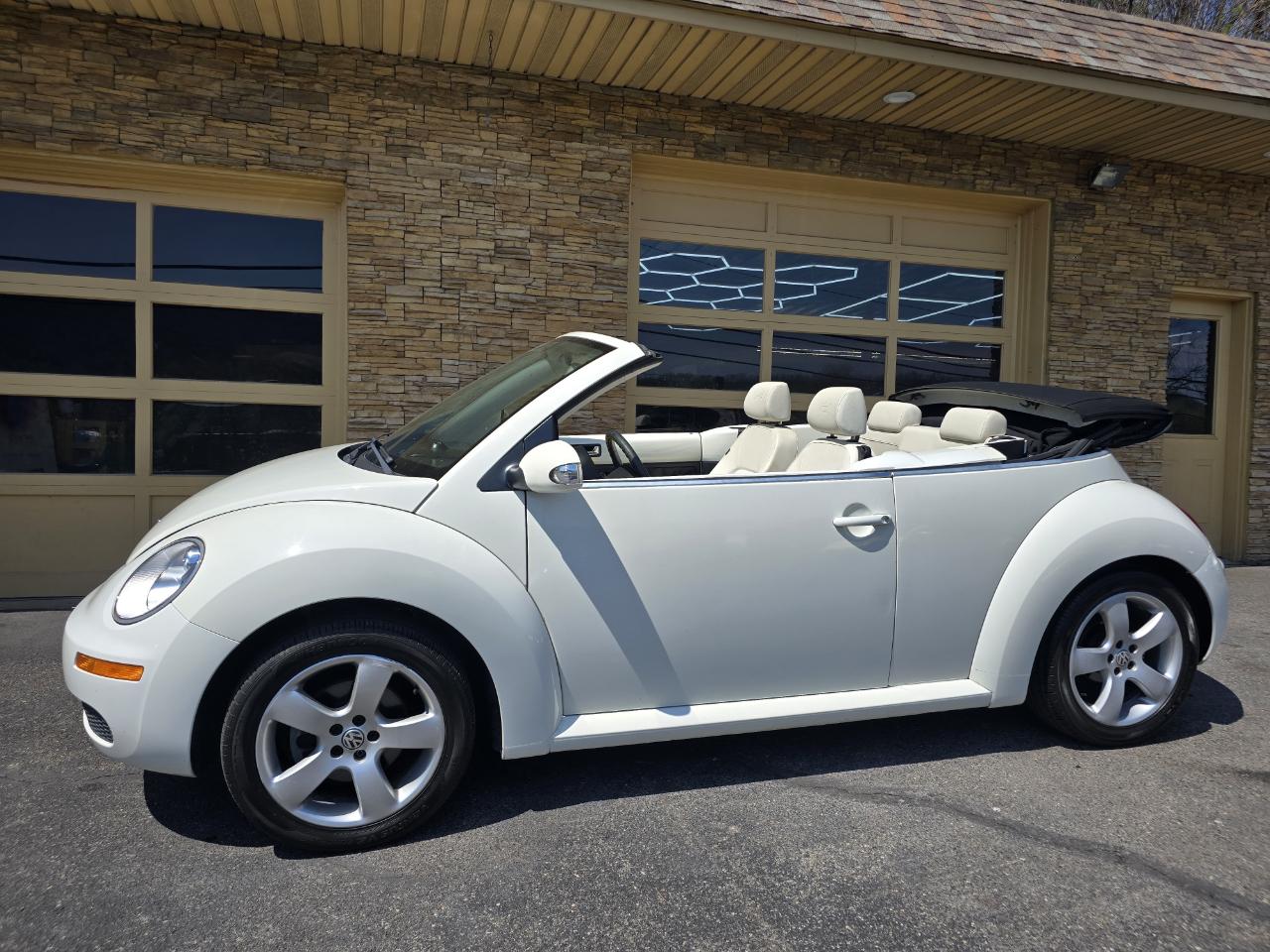 Volkswagen New Beetle  2007