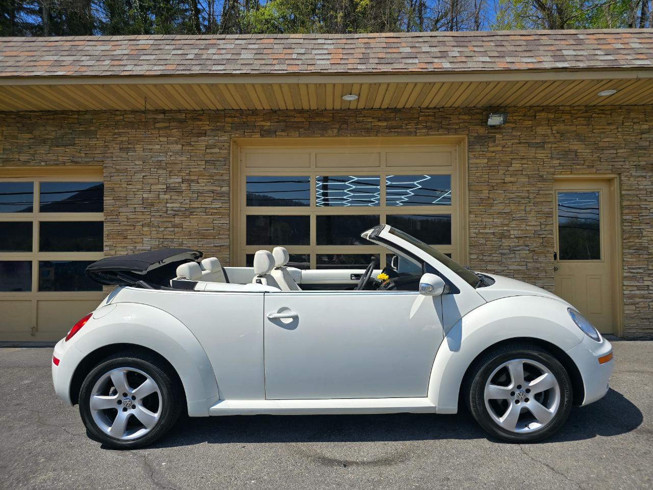Volkswagen New Beetle  2007