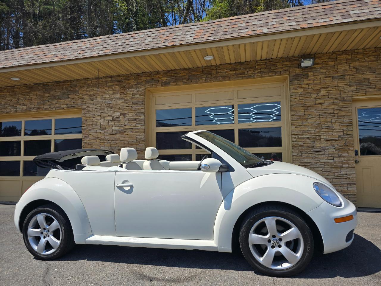 Volkswagen New Beetle  2007