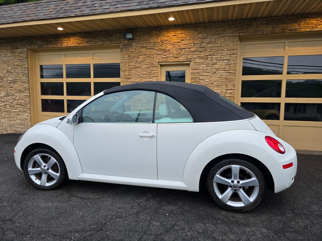 Volkswagen New Beetle  2007