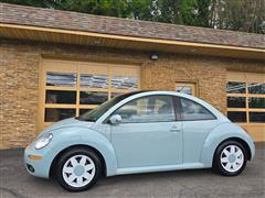 2010 Volkswagen New Beetle 