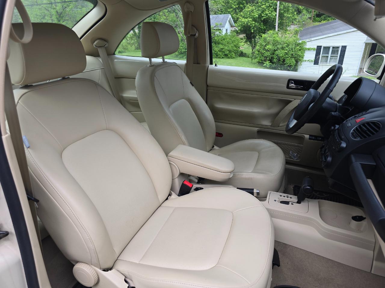 Volkswagen New Beetle S PZEV 2009
