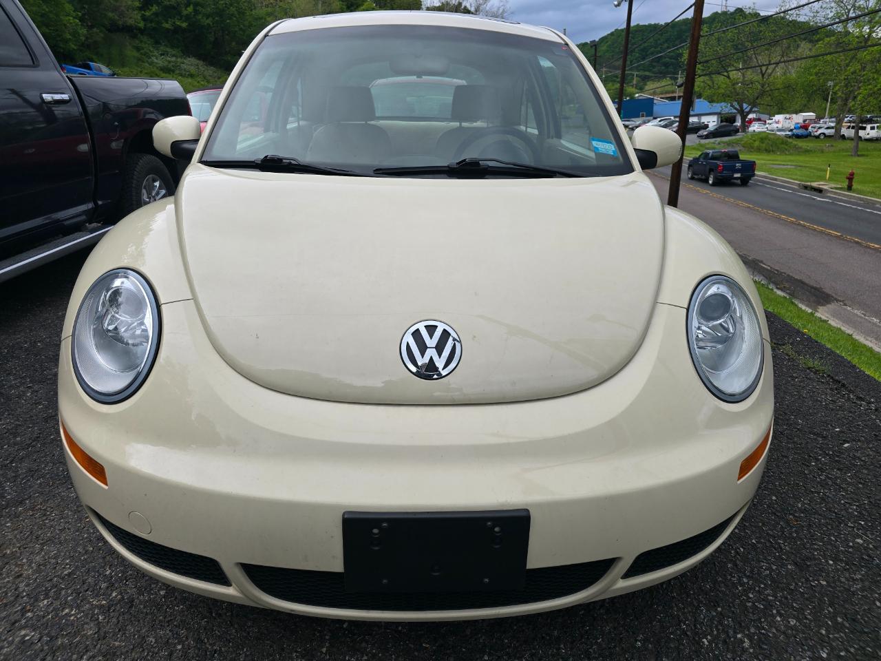 Volkswagen New Beetle S PZEV 2009