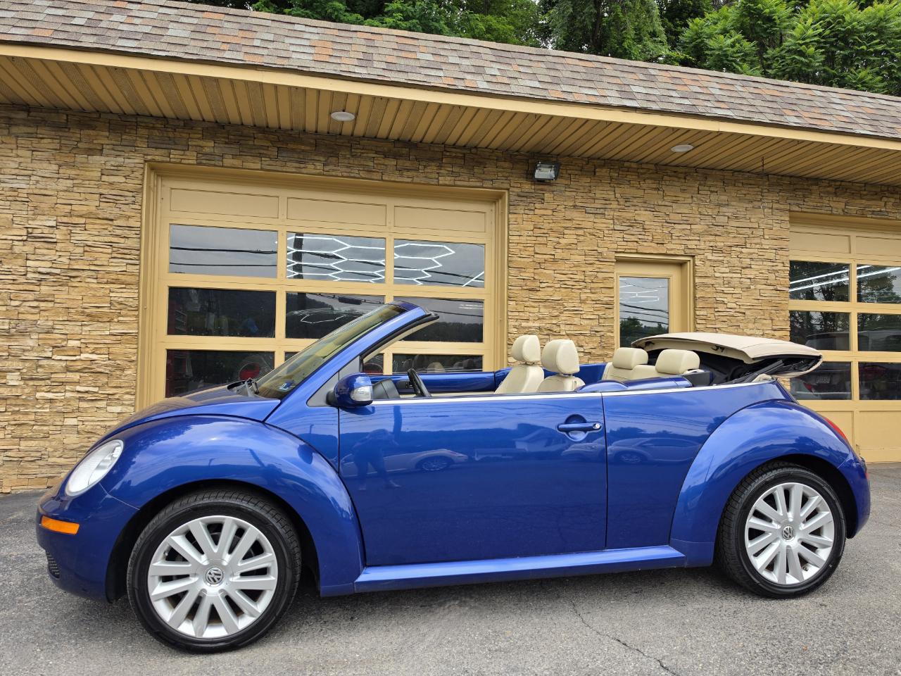Volkswagen New Beetle S Convertible 2008