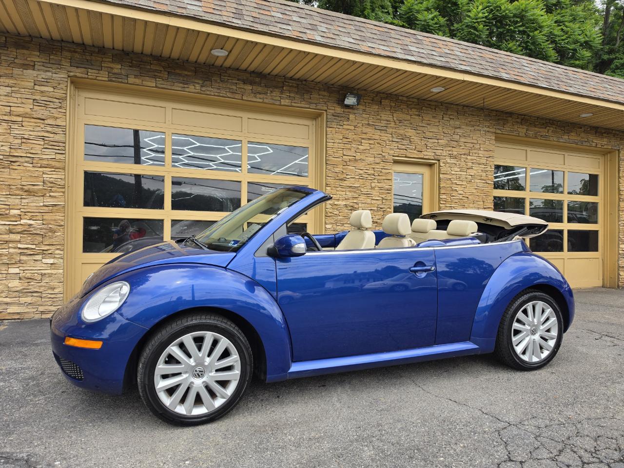 Volkswagen New Beetle S Convertible 2008