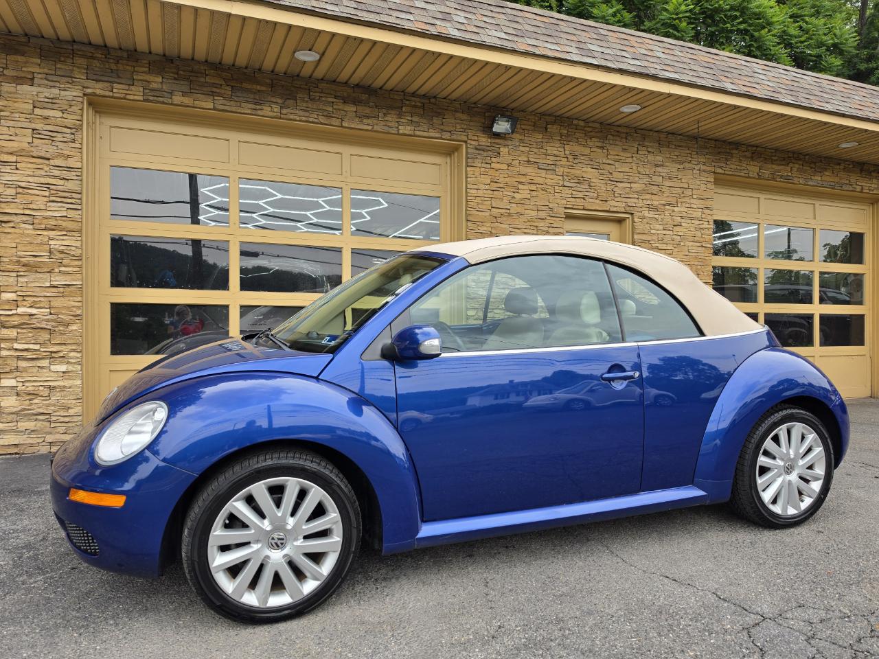 Volkswagen New Beetle S Convertible 2008