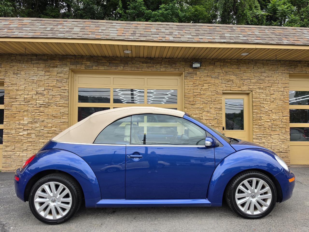 Volkswagen New Beetle S Convertible 2008