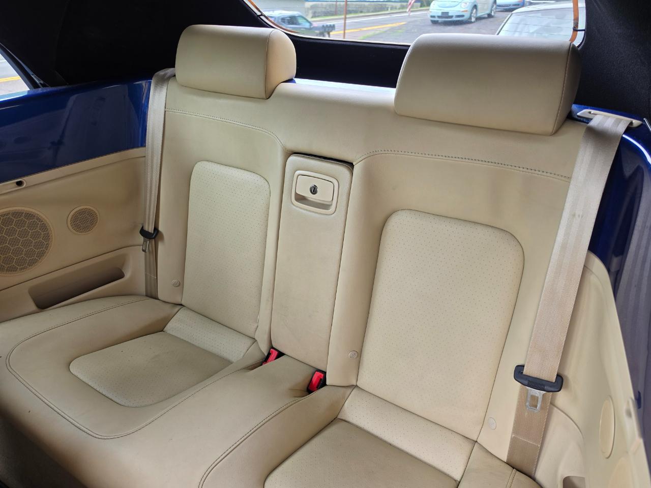 Volkswagen New Beetle S Convertible 2008