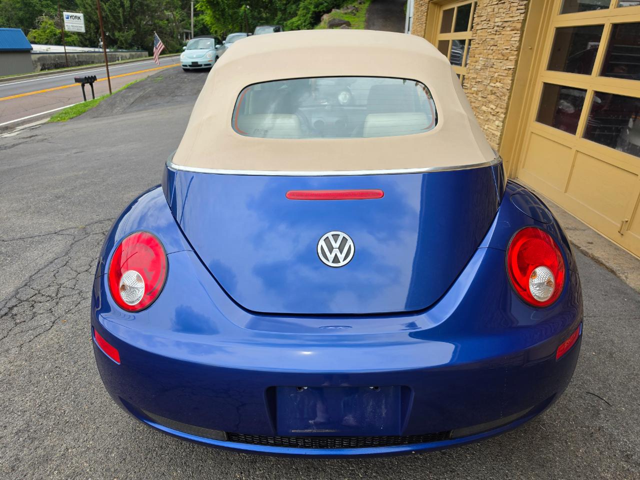 Volkswagen New Beetle S Convertible 2008
