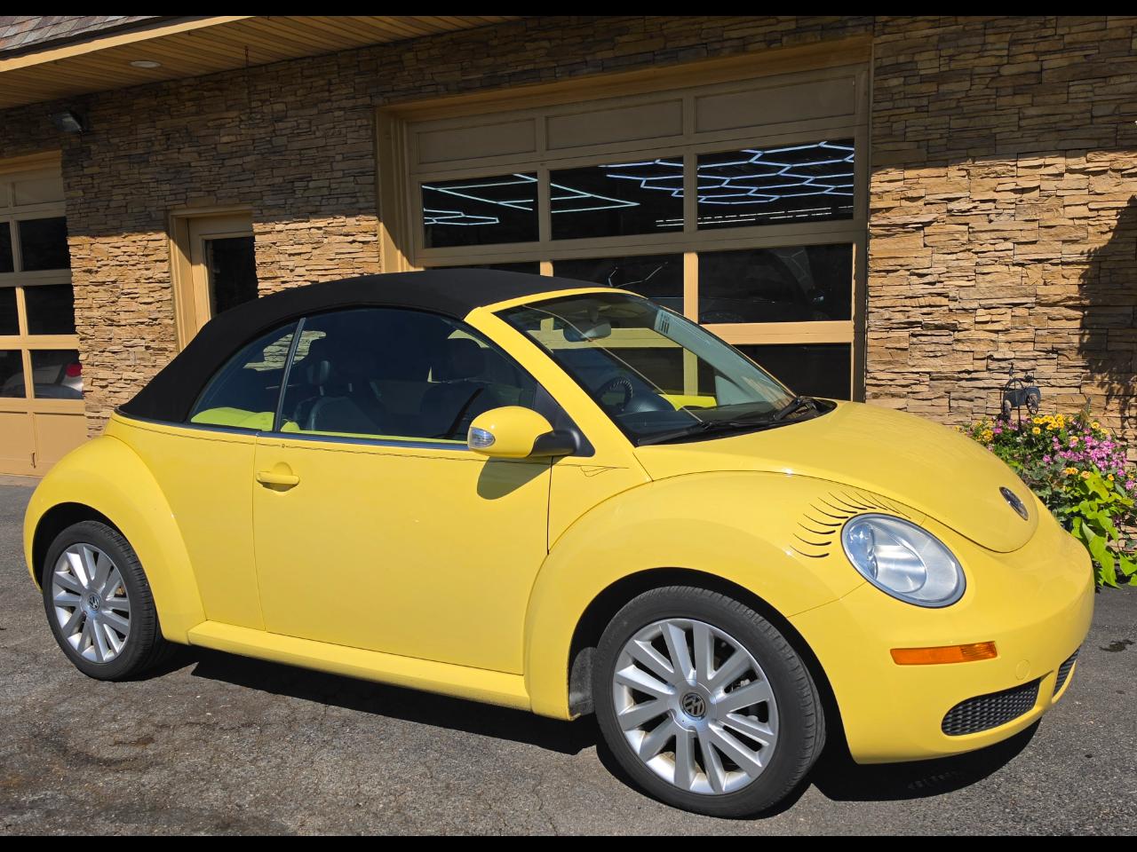 Volkswagen New Beetle SE Convertible 2008