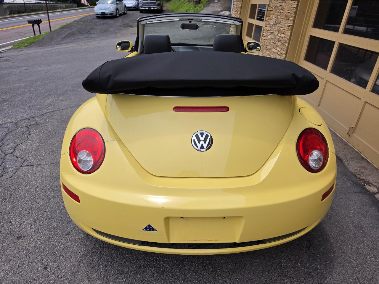 Volkswagen New Beetle SE Convertible 2008