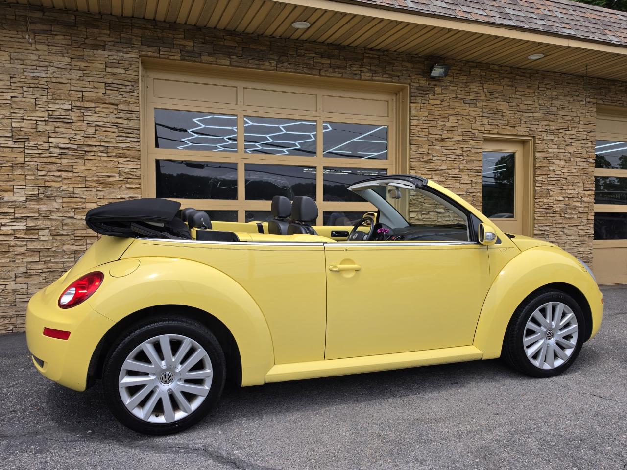Volkswagen New Beetle SE Convertible 2008