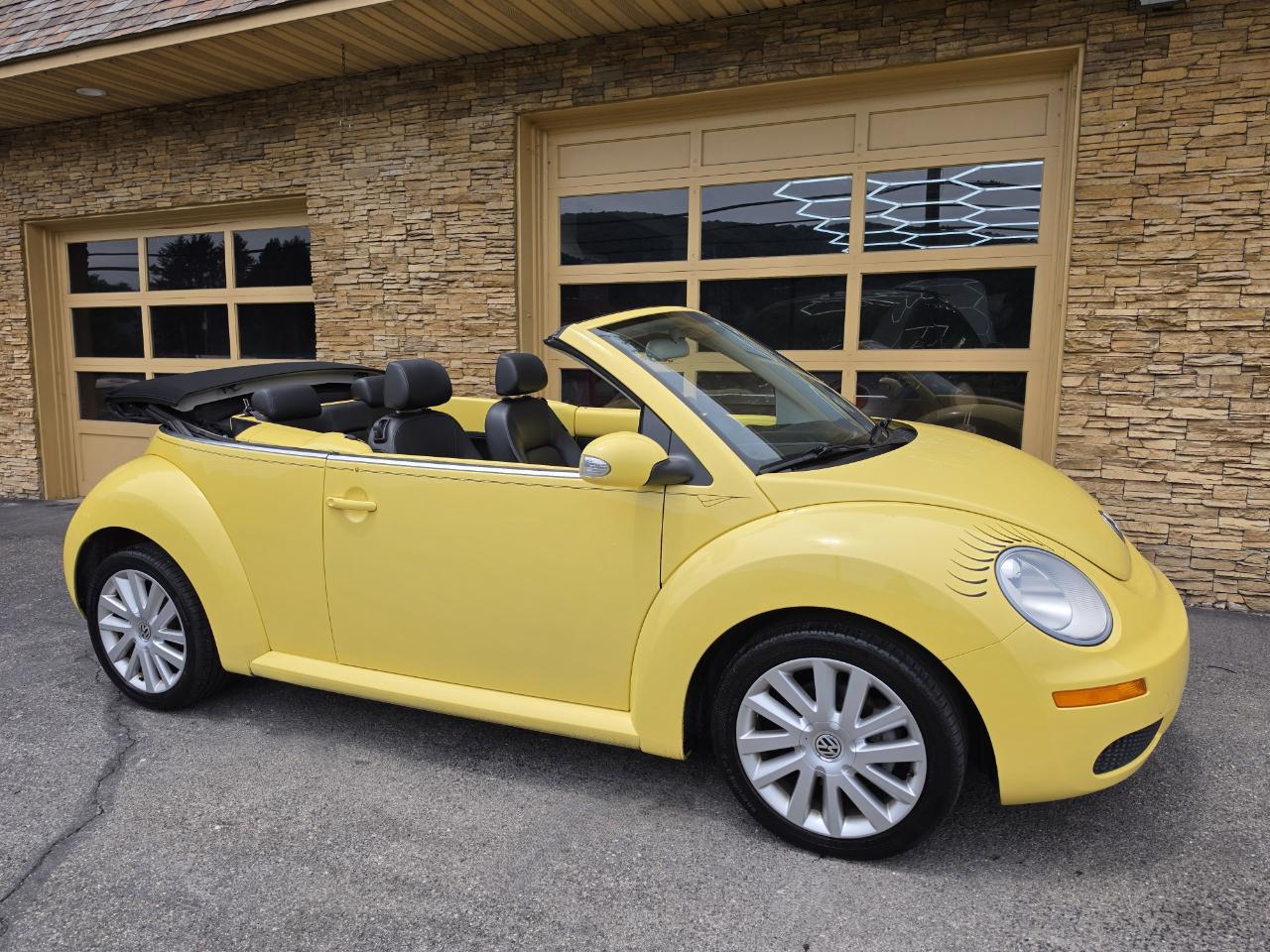 Volkswagen New Beetle SE Convertible 2008