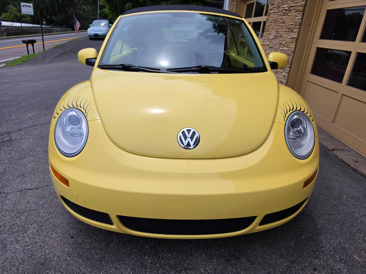 Volkswagen New Beetle SE Convertible 2008