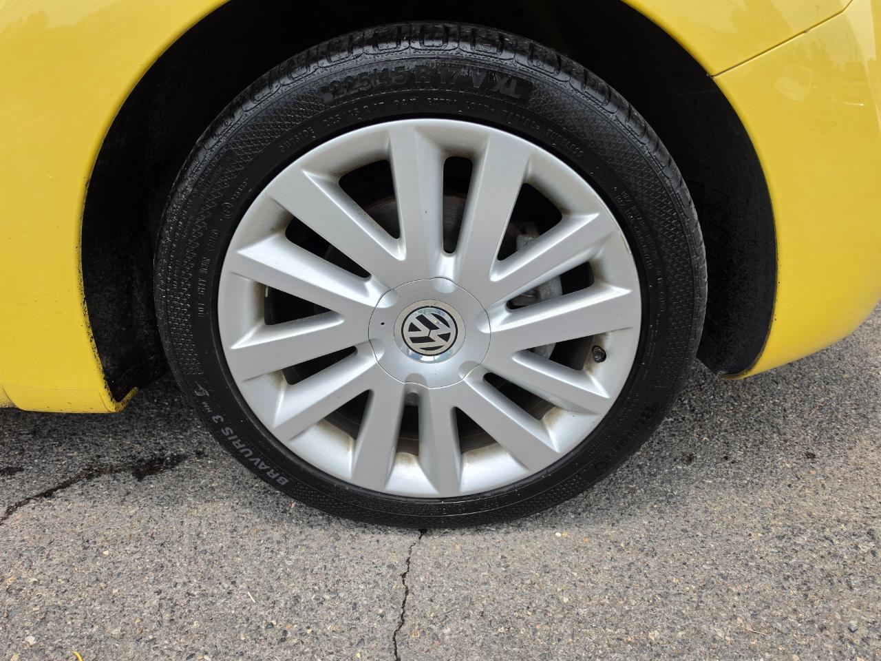 Volkswagen New Beetle SE Convertible 2008