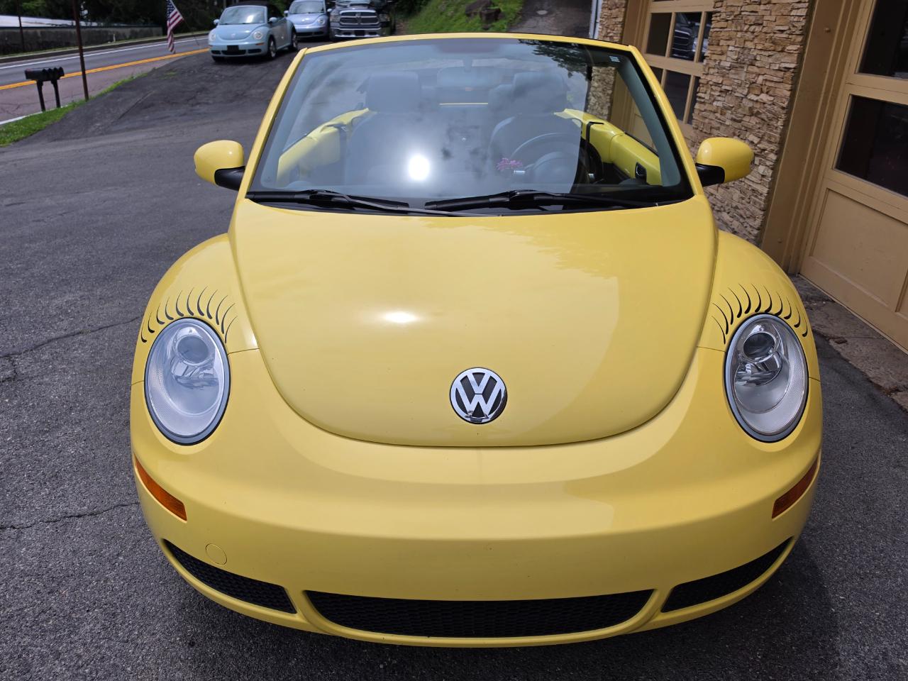 Volkswagen New Beetle SE Convertible 2008