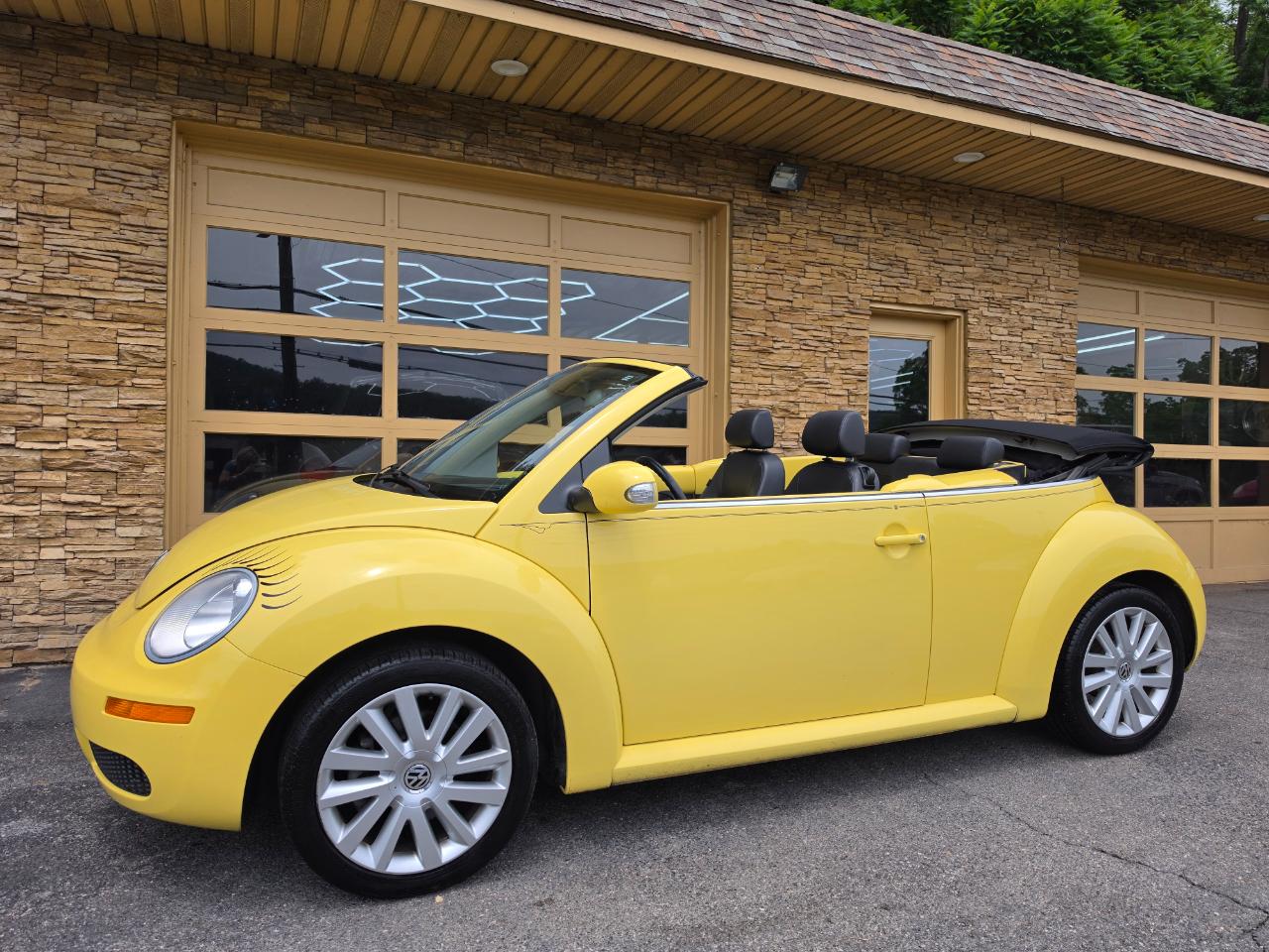 Volkswagen New Beetle SE Convertible 2008