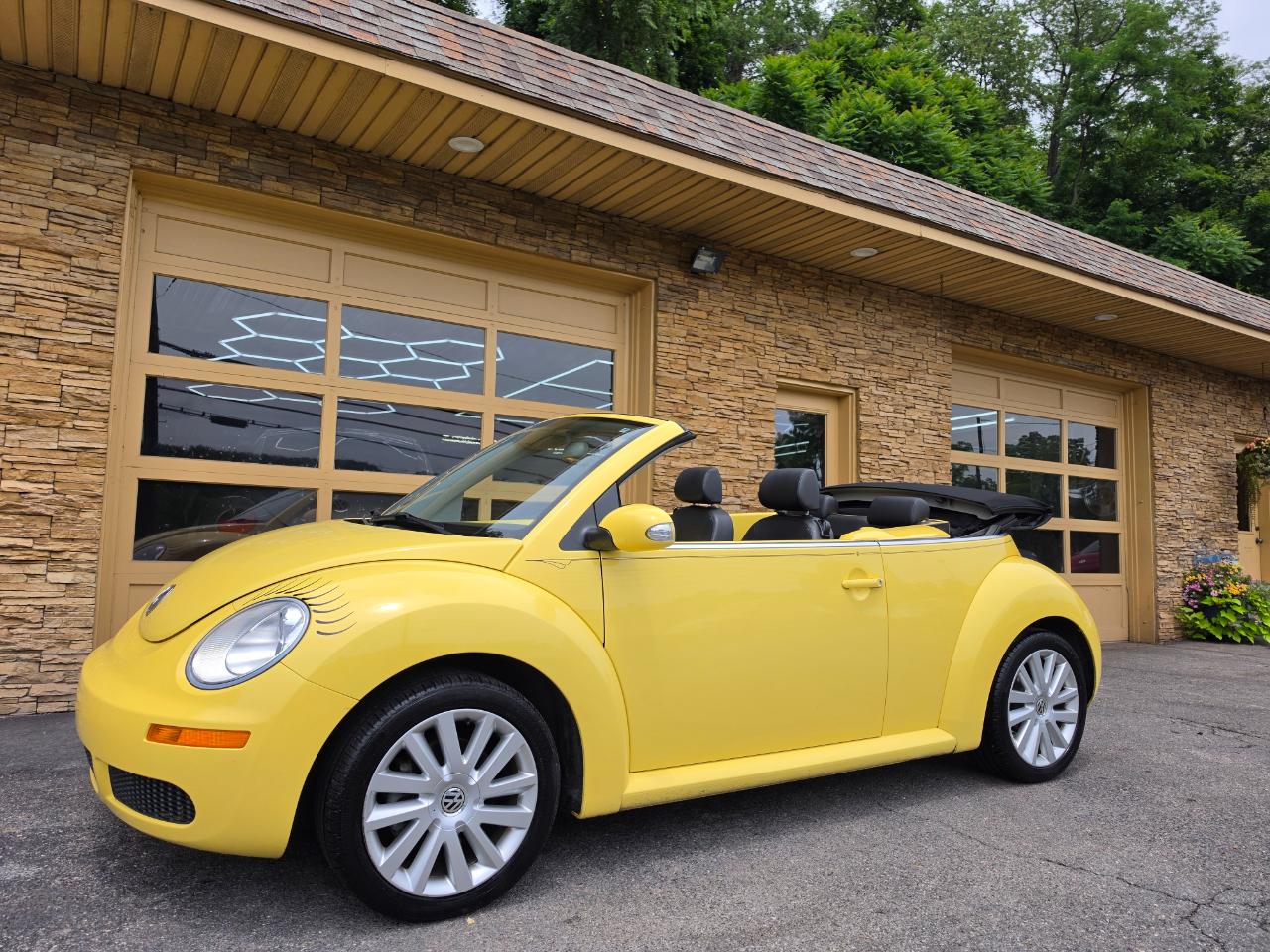 Volkswagen New Beetle SE Convertible 2008