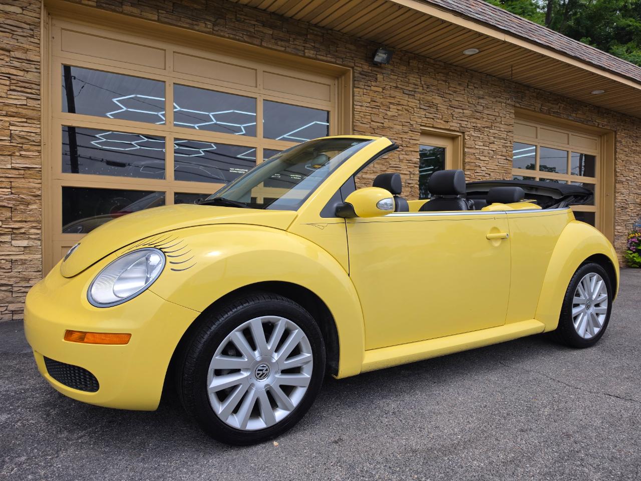 Volkswagen New Beetle SE Convertible 2008