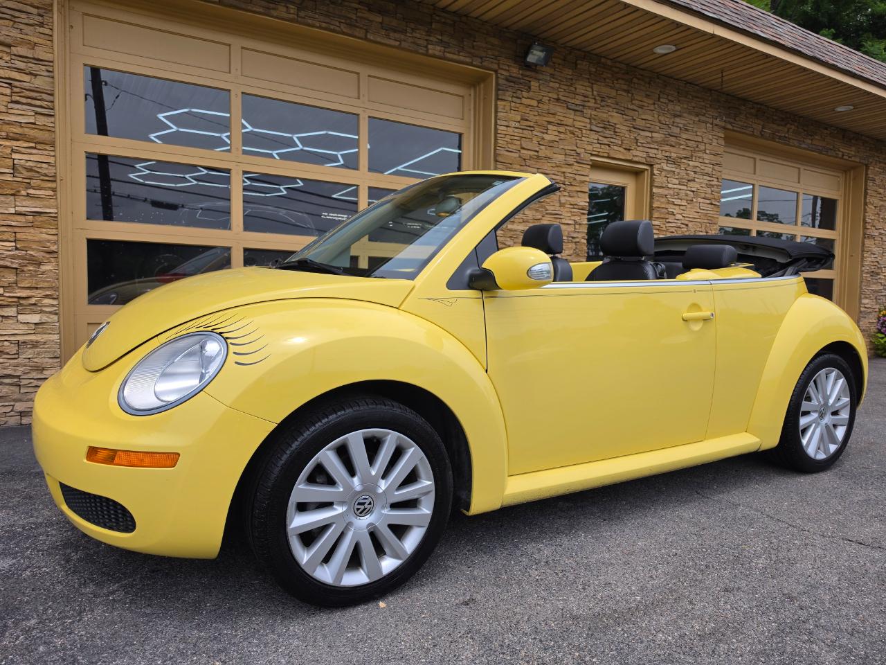 Volkswagen New Beetle SE Convertible 2008