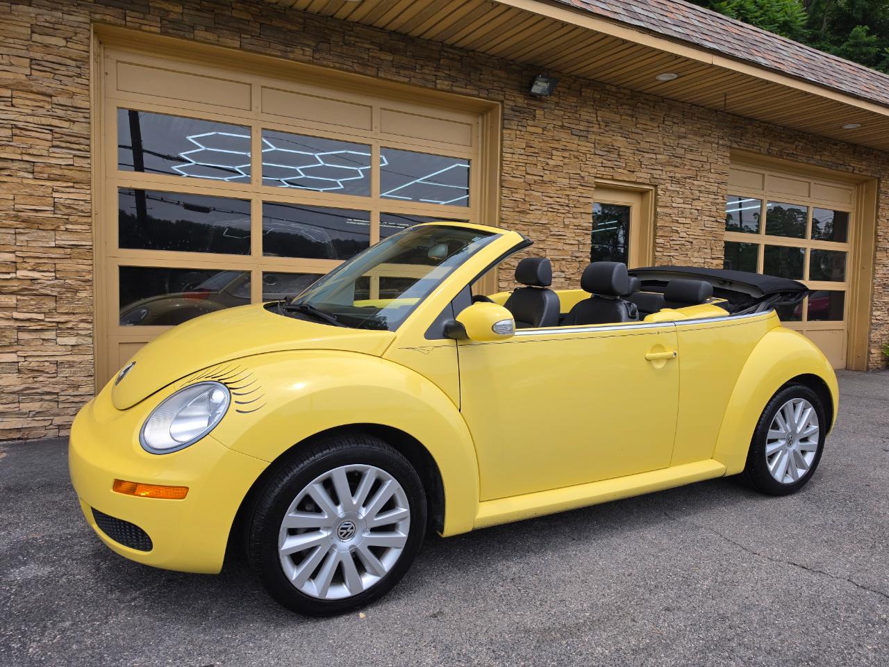 Volkswagen New Beetle SE Convertible 2008
