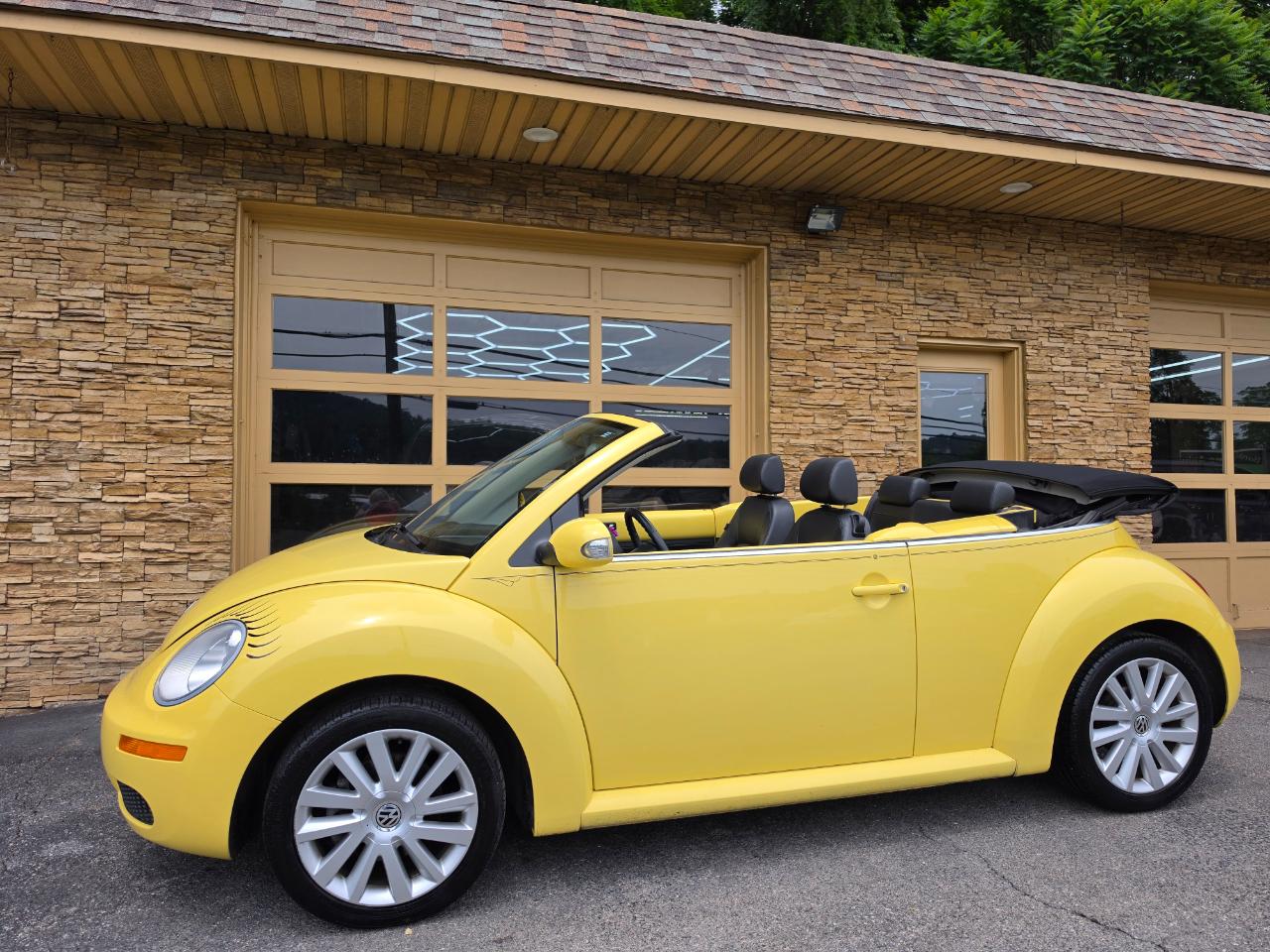 Volkswagen New Beetle SE Convertible 2008