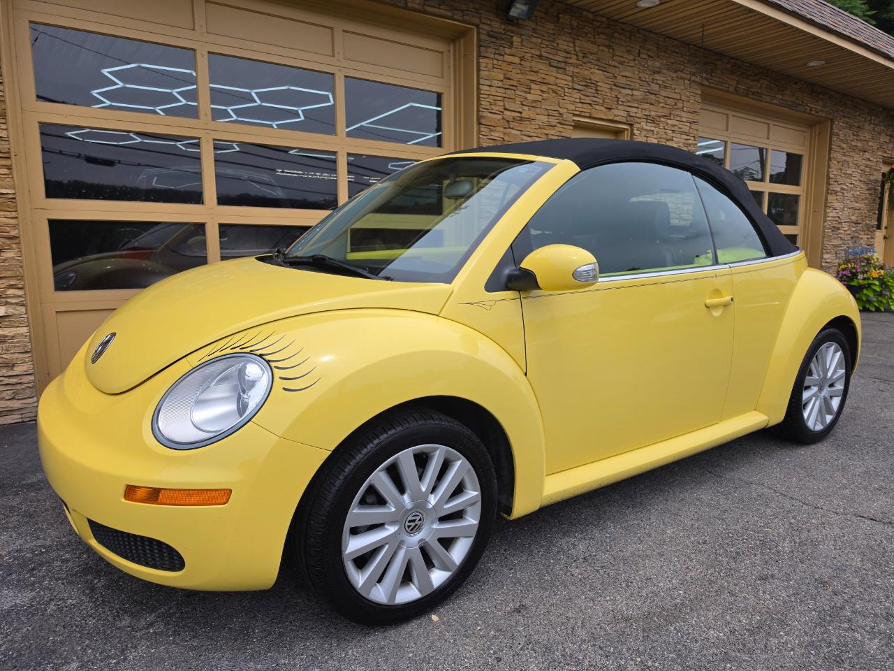 Volkswagen New Beetle SE Convertible 2008