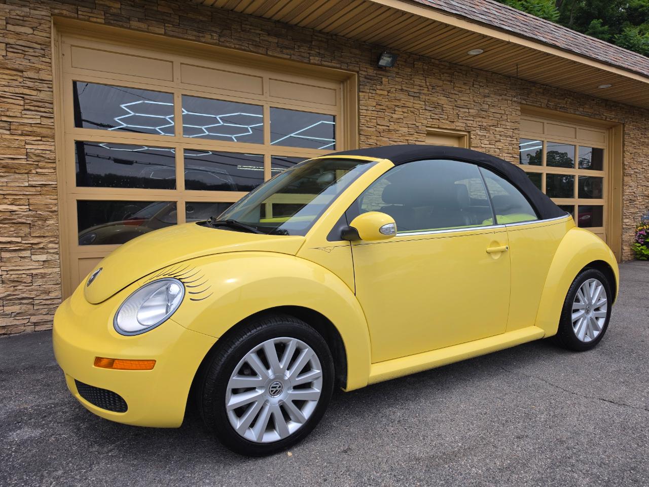 Volkswagen New Beetle SE Convertible 2008