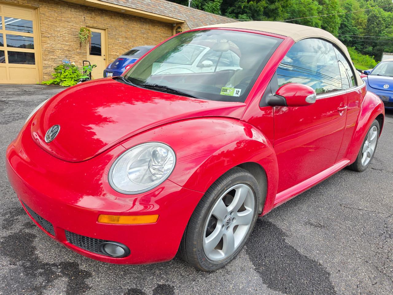 Volkswagen New Beetle 2.5L Convertible 2007