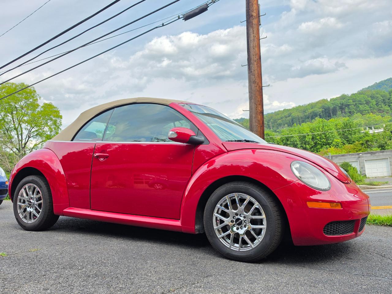Volkswagen New Beetle S Convertible 2009