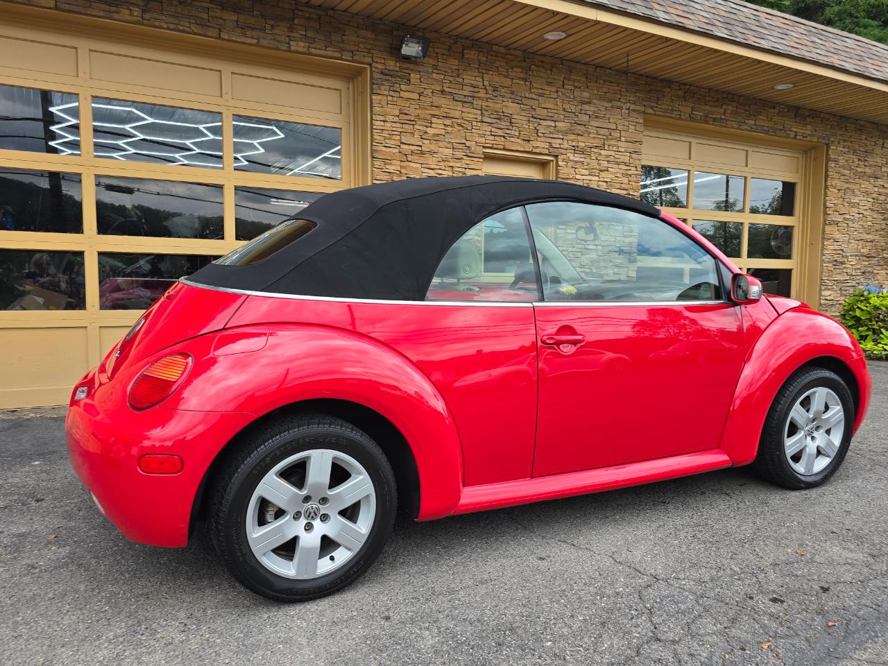 Volkswagen New Beetle GLS 1.8L Convertible 2004
