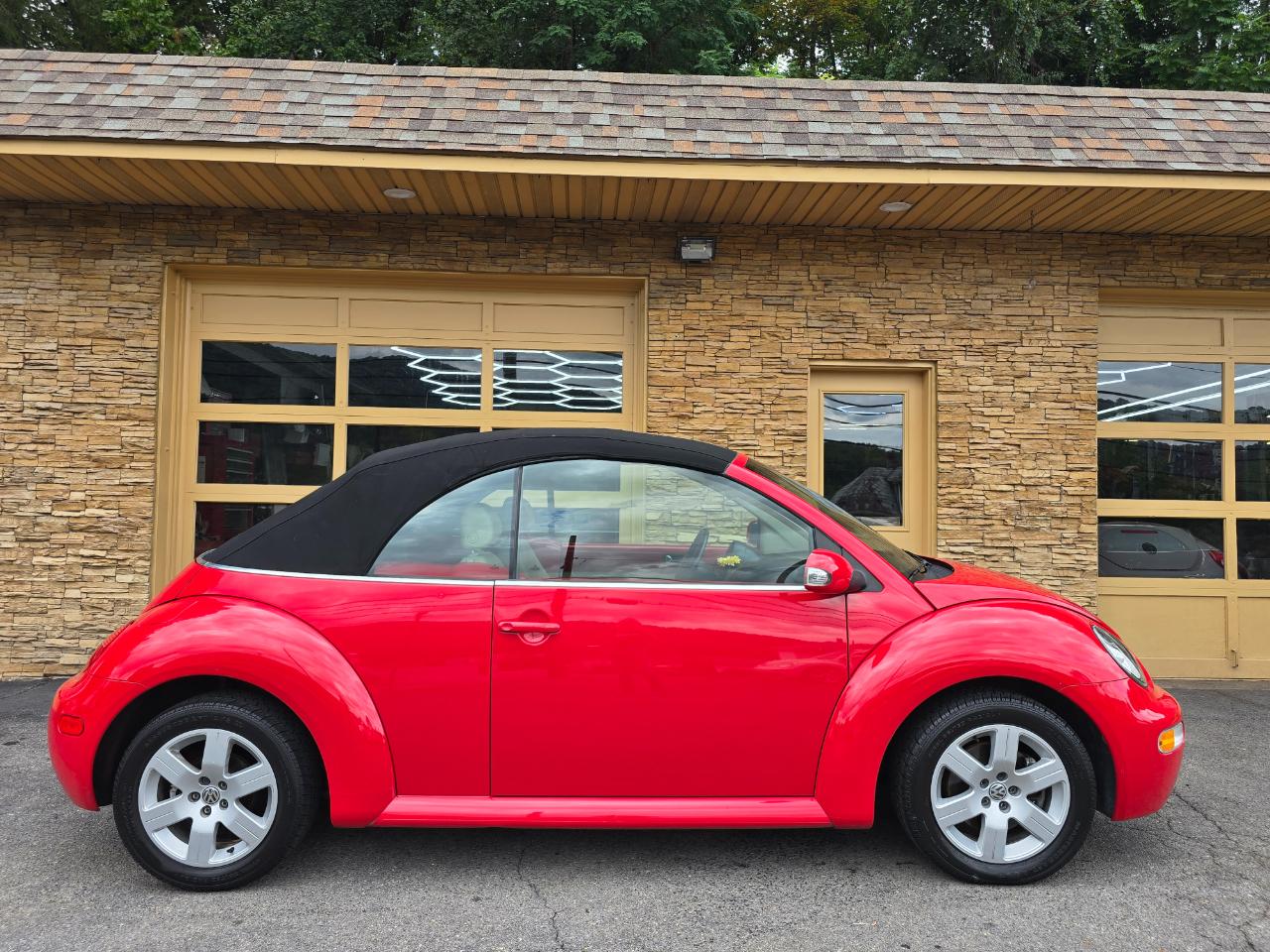 Volkswagen New Beetle GLS 1.8L Convertible 2004