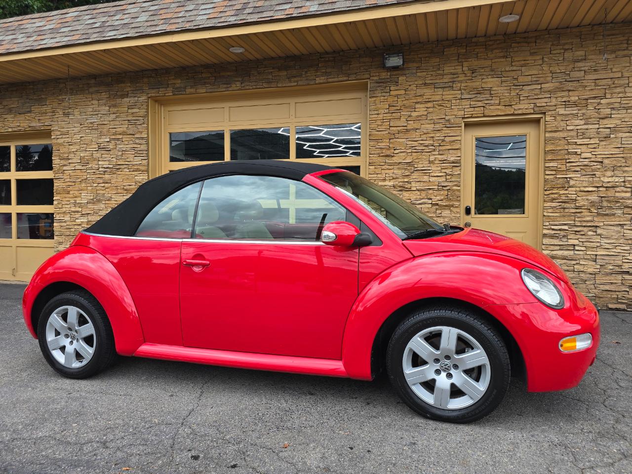 Volkswagen New Beetle GLS 1.8L Convertible 2004