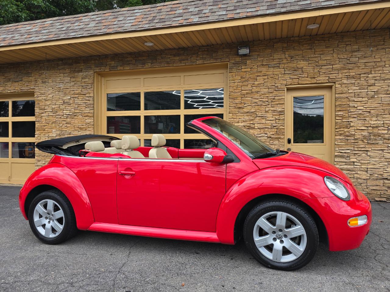 Volkswagen New Beetle GLS 1.8L Convertible 2004
