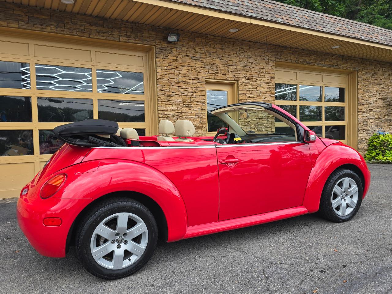 Volkswagen New Beetle GLS 1.8L Convertible 2004