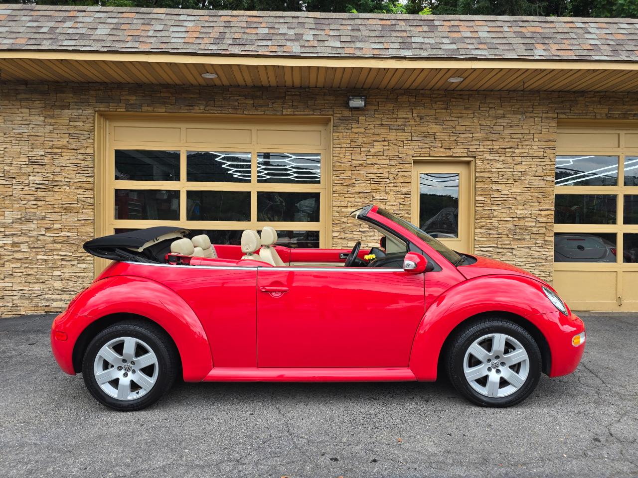 Volkswagen New Beetle GLS 1.8L Convertible 2004