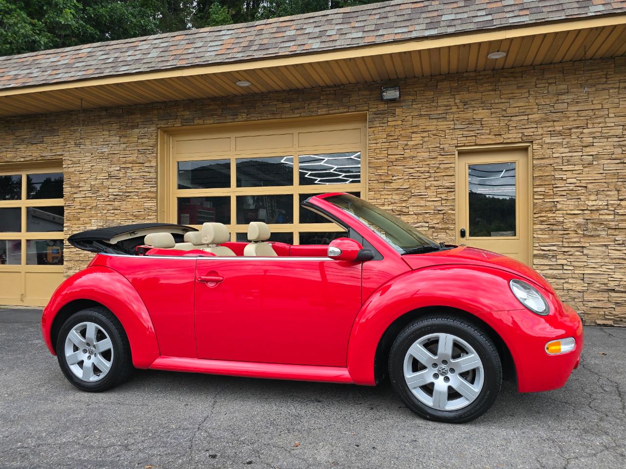 Volkswagen New Beetle GLS 1.8L Convertible 2004