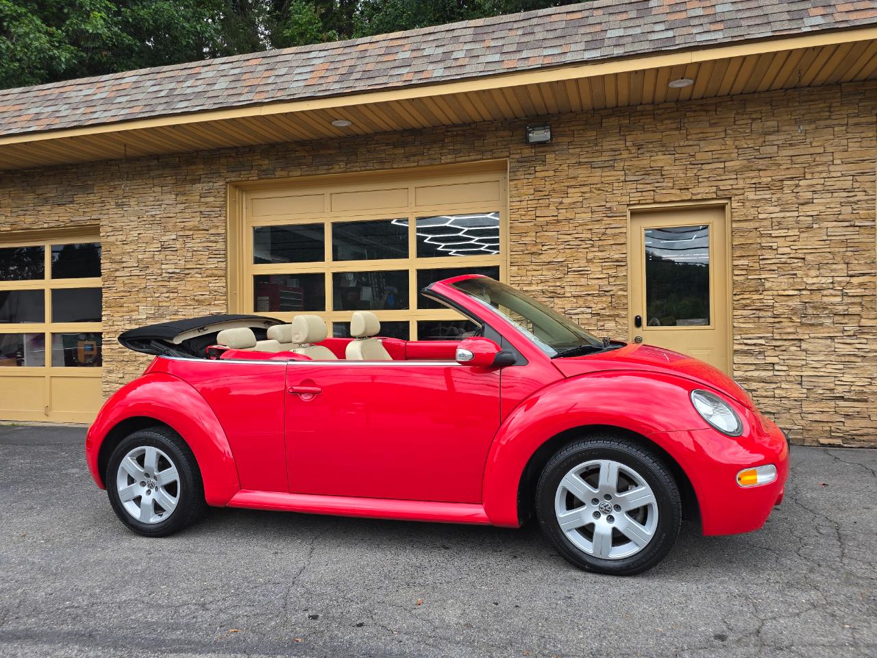 Volkswagen New Beetle GLS 1.8L Convertible 2004