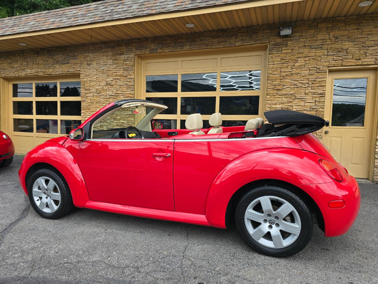 Volkswagen New Beetle GLS 1.8L Convertible 2004