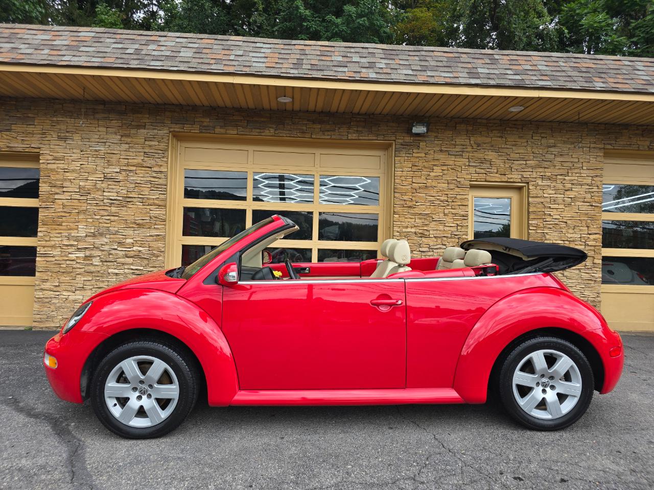 Volkswagen New Beetle GLS 1.8L Convertible 2004