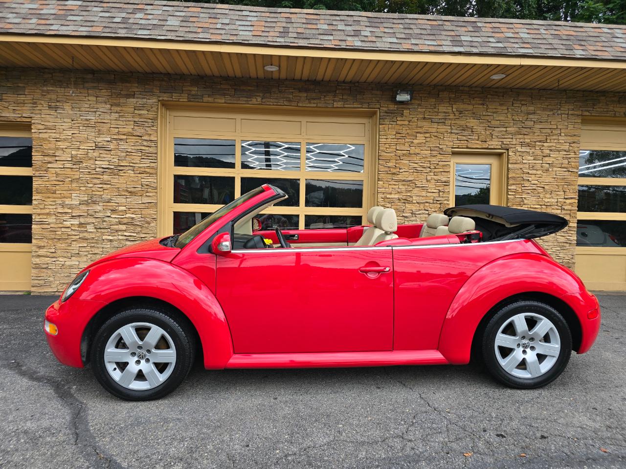 Volkswagen New Beetle GLS 1.8L Convertible 2004
