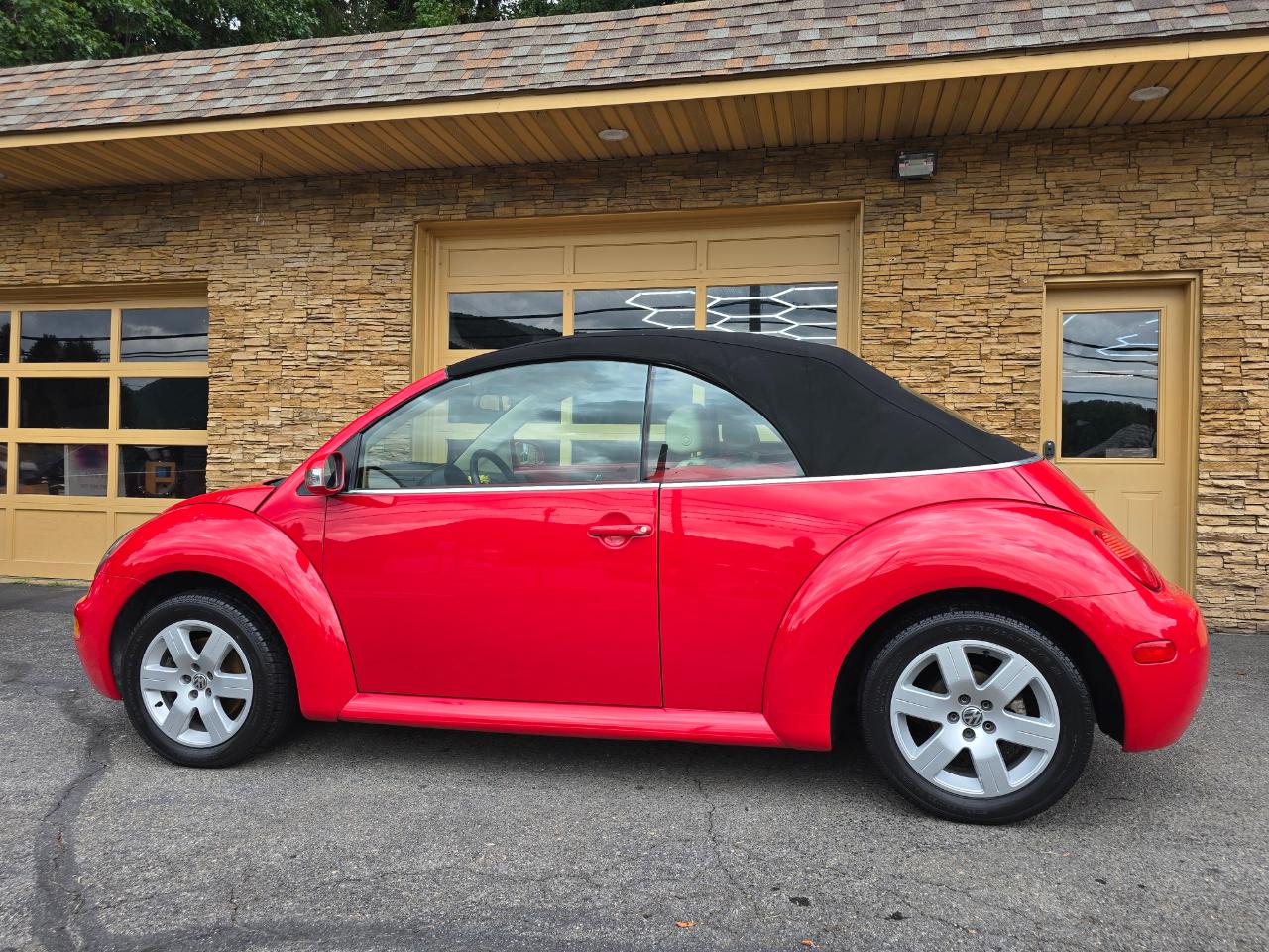 Volkswagen New Beetle GLS 1.8L Convertible 2004
