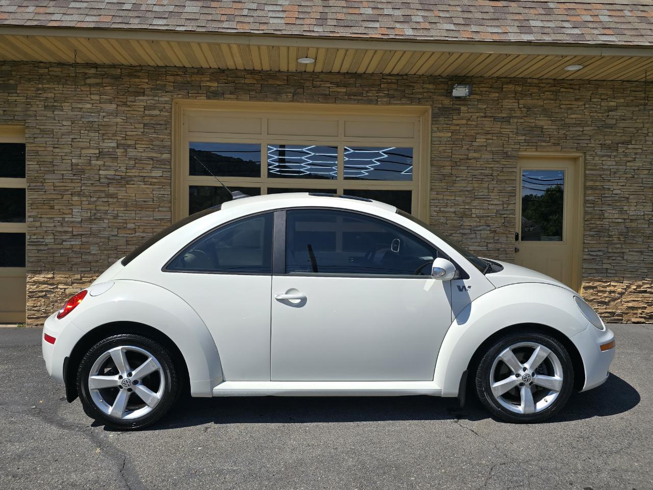 Volkswagen New Beetle  2008