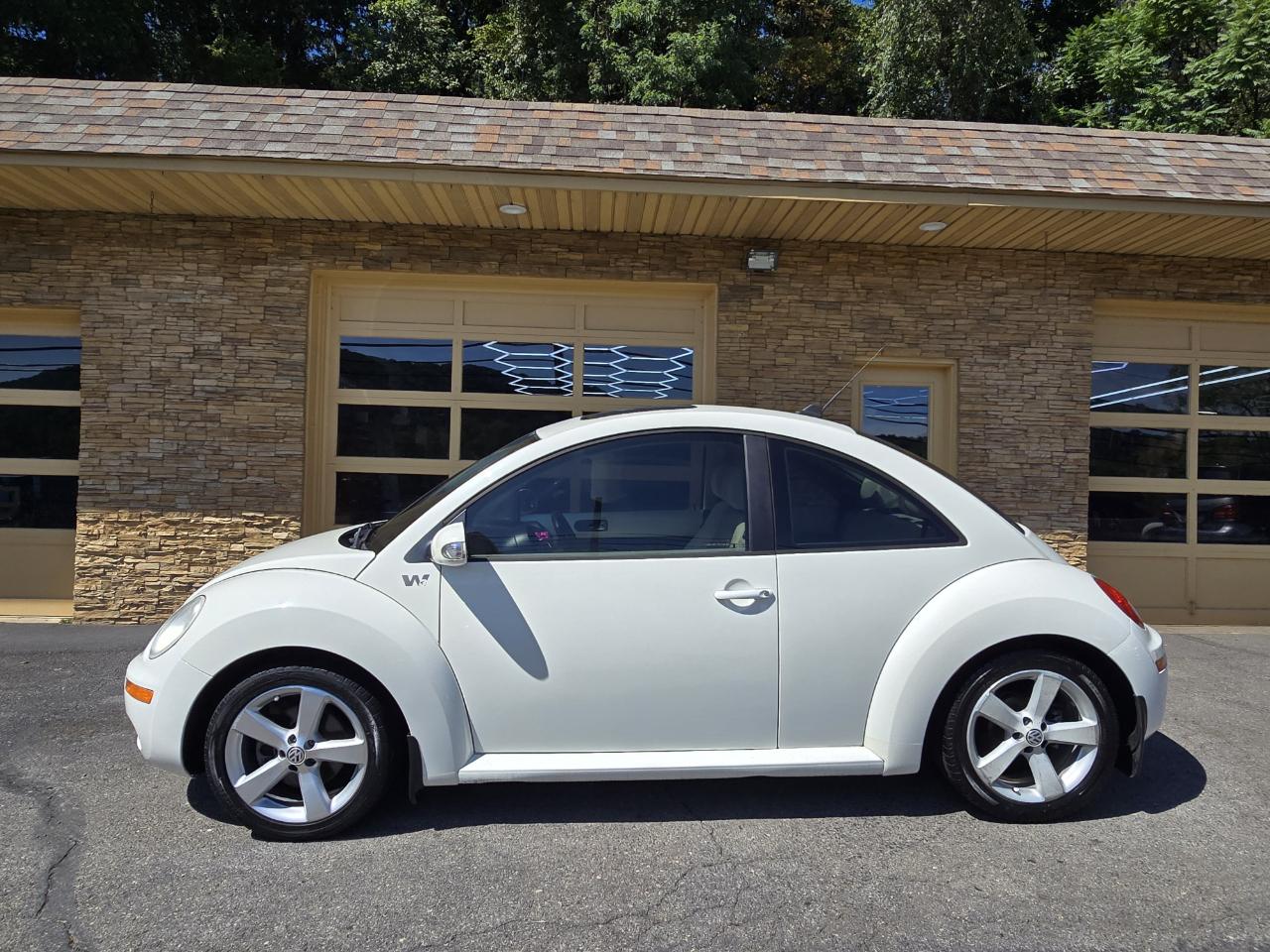Volkswagen New Beetle  2008