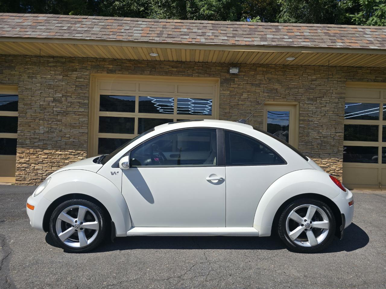 Volkswagen New Beetle  2008