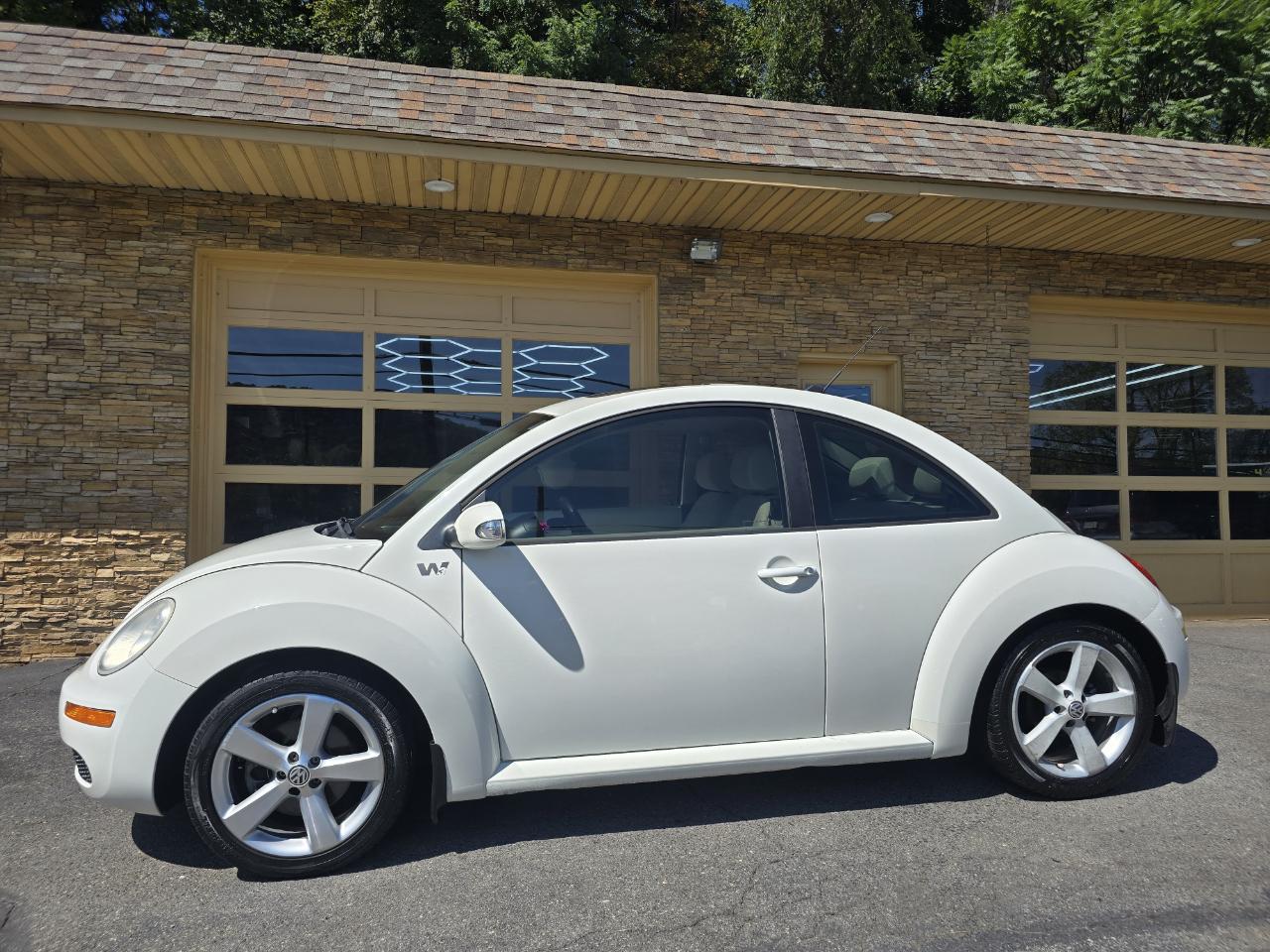 Volkswagen New Beetle  2008
