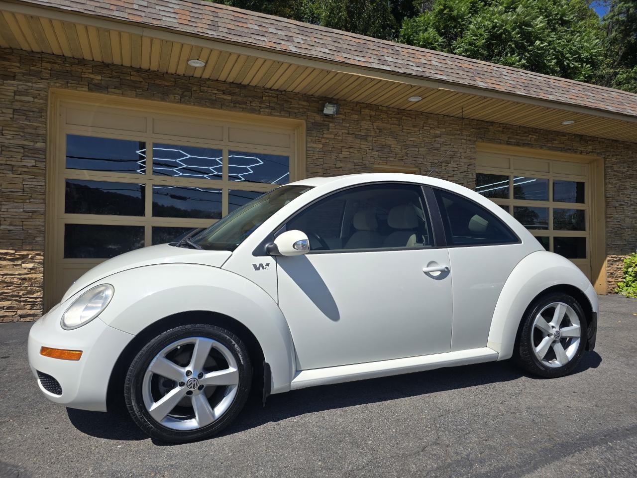 Volkswagen New Beetle  2008
