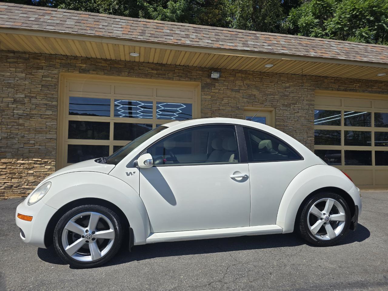 Volkswagen New Beetle  2008