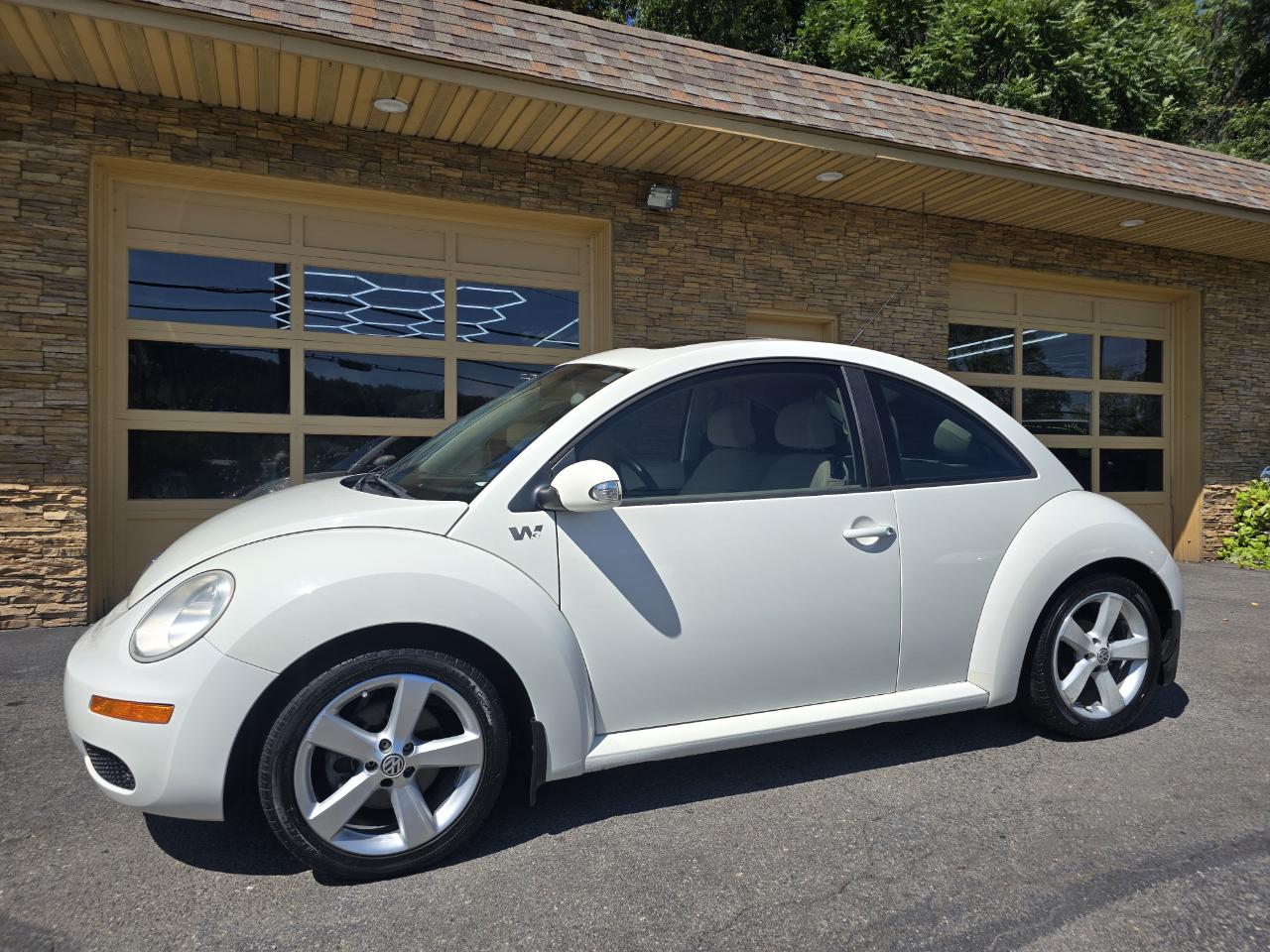 Volkswagen New Beetle  2008