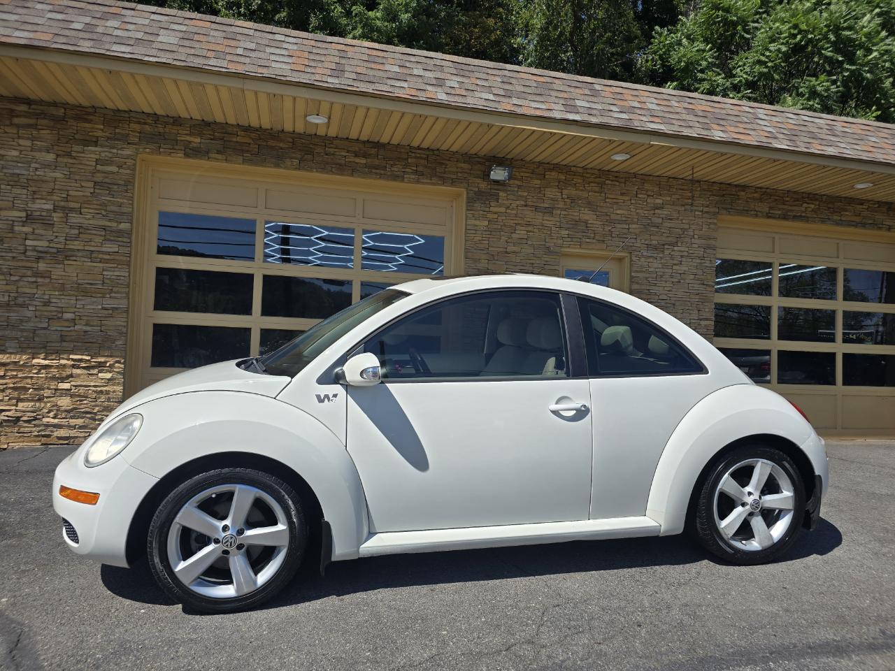 Volkswagen New Beetle  2008